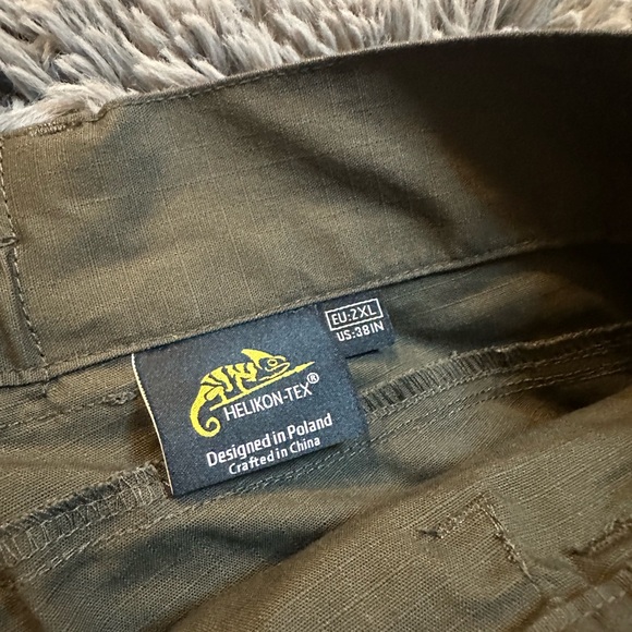 Helikon-Tex (URBAN TACTICAL SHORTS®) 11 - POLYCOTTON RIPSTOP Size 2XL Like New - Picture 2 of 7